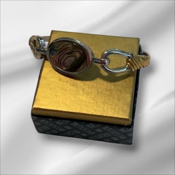 Vintage Avon Jewelry Bundle - Picture 12 of 16